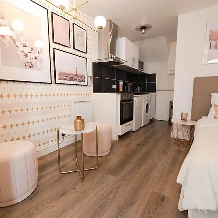 Lägenhet Luxury Home In Ile Saint Louis II New