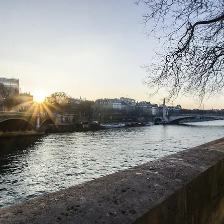 Lägenhet Luxury Home In Ile Saint Louis II New Paris